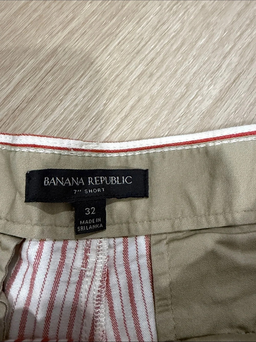 Banana Republic | Men's Red & White Striped Casual Shorts (size 32)